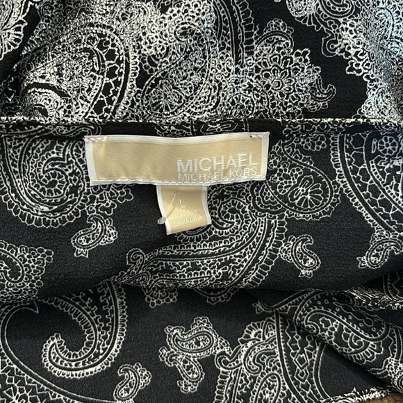 MICHAEL KORS Silver Foil Paisley Wrap V-Neck Shirt Size Large - Picture 7 of 8